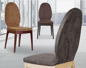  

Magnifiques chaises qui apportent la touche finale à votre coin repas. Piètement bois de différentes teintes. Dossier forme médaillon, larges possibilités de recouvrement : tissus unis ou motifs, microfibres, cuirs.
